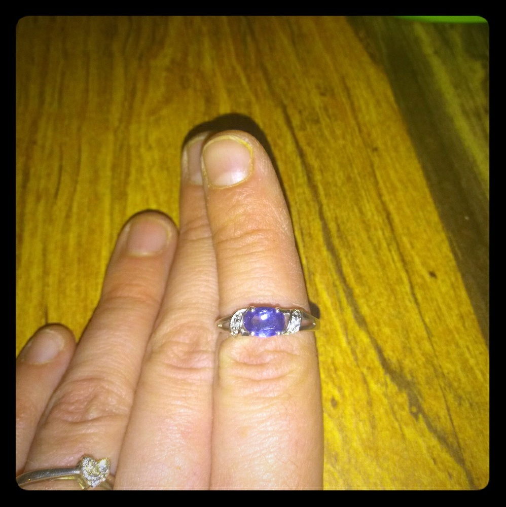 Amethyst ring sz 6